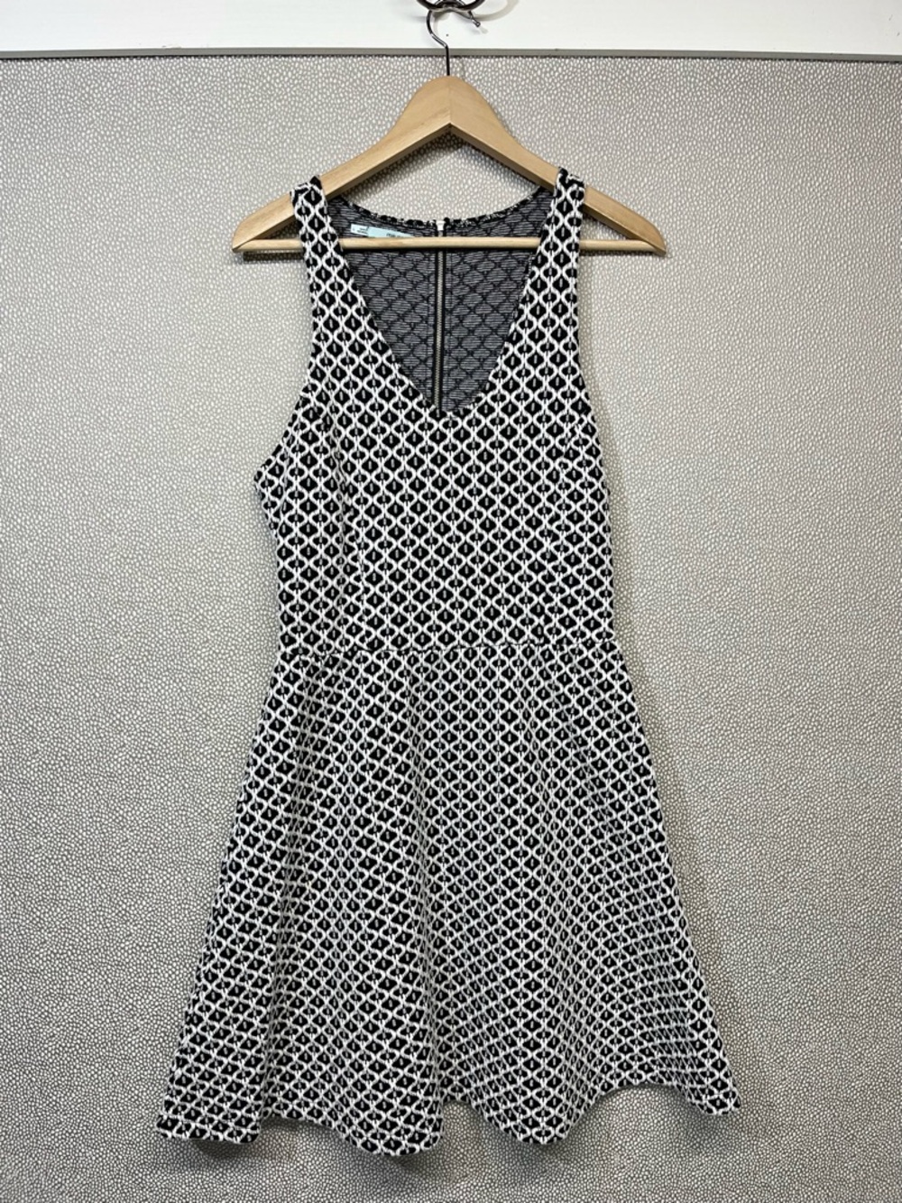 L Maurices Black & White Patterned V-Neck Sleeveless A-Line/Skater Dress